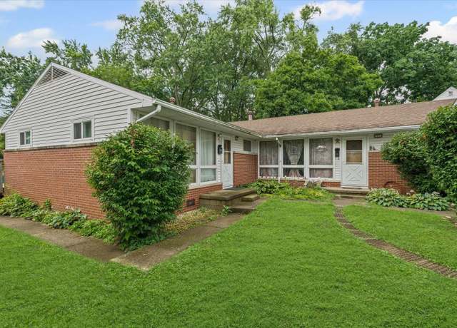 Property at 703 W Green St, Champaign, IL 61820, 6 beds, 2 baths
