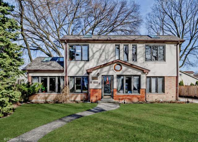 Property at 1715 S Greenwood Ave, Park Ridge, IL 60068, 3 beds, 3 baths