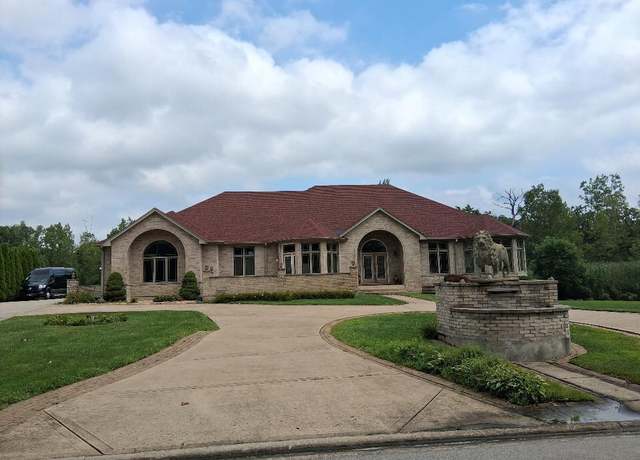 Property at 304 Royal Oak Dr, Steger, IL 60475, 6 beds, 6.5 baths