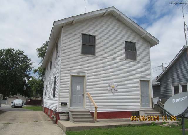 Property at 720 N Broad St, Carlinville, IL 62626, 4 beds, 2 baths