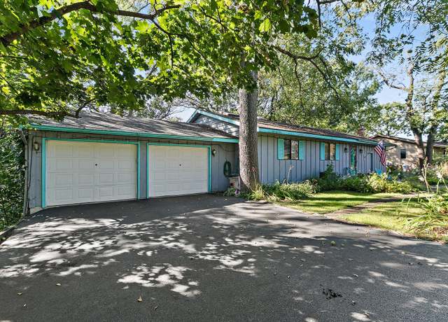 Property at 218 N Shore Dr, Oakwood Hills, IL 60013, 3 beds, 1.5 baths