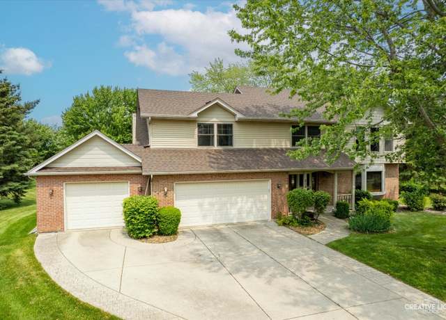 Property at 215 Dickson Ct, Yorkville, IL 60560, 4 beds, 2.5 baths