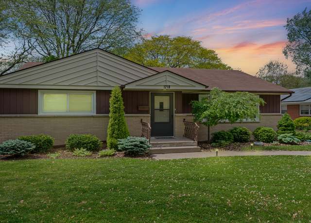 Property at 1210 Gorham Pl, Rockford, IL 61107, 3 beds, 2 baths