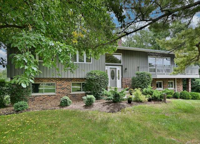 Property at 105 Haman Rd, Inverness, IL 60067, 5 beds, 3 baths