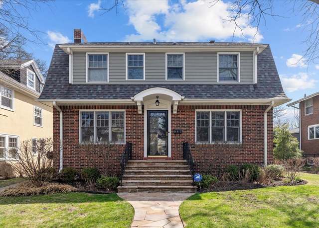 Property at 867 Lincoln Ave, Winnetka, IL 60093, 3 beds, 3 baths