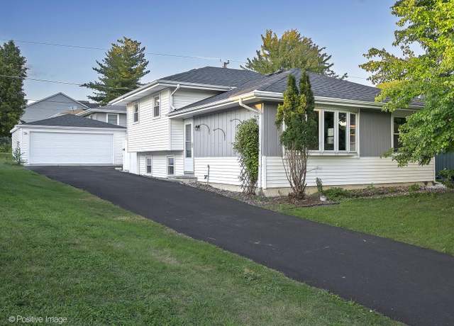 Property at 2614 Burlington Ave, Downers Grove, IL 60515, 3 beds, 2 baths