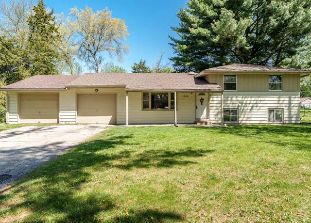 Property at 1820 Juniper Ln, Loves Park, IL 61111, 3 beds, 2 baths