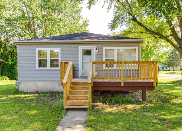 Property at 4519 W Shore Dr, Mchenry, IL 60050, 2 beds, 2 baths