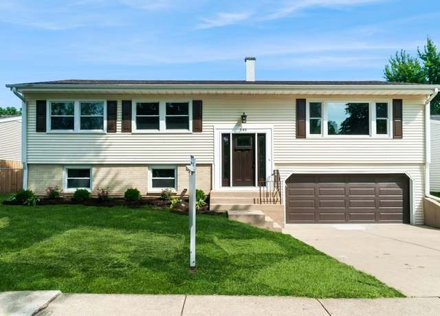 Property at 545 Estate Dr, Buffalo Grove, IL 60089, 4 beds, 2.5 baths