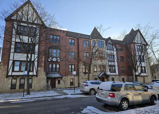 Property at 3421 W Hollywood Ave Unit 1C, Chicago, IL 60659, 1 bed, 1 bath