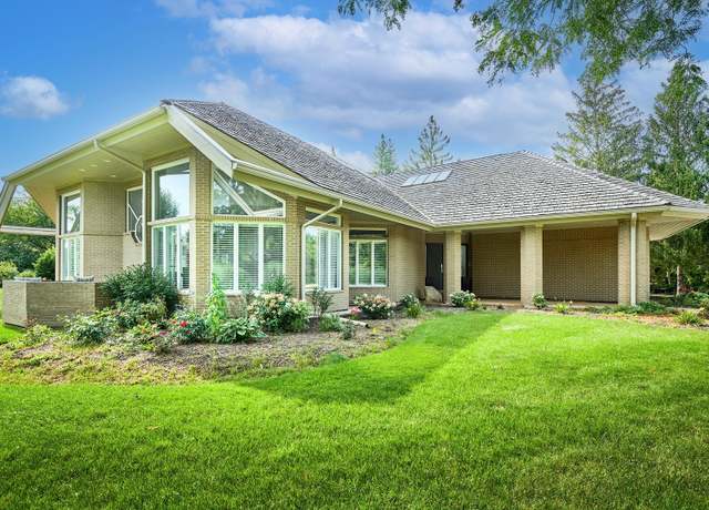Property at 1218 Schaeffer Rd, Long Grove, IL 60047, 5 beds, 4 baths