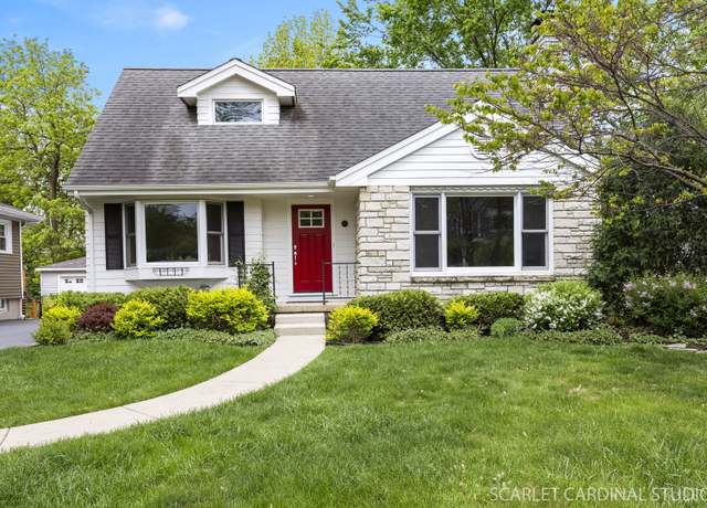 Property at 300 N Kenilworth Ave, Glen Ellyn, IL 60137, 4 beds, 3 baths