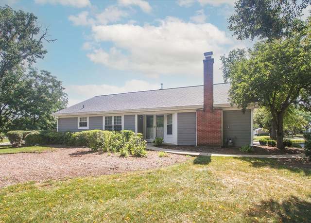 Property at 1 Sarahs Grove Ln, Schaumburg, IL 60193, 2 beds, 2 baths