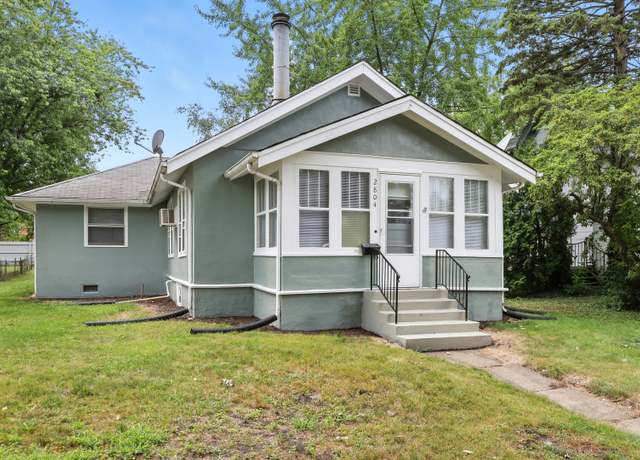 Property at 2804 Elim Ave, Zion, IL 60099, 3 beds, 2 baths