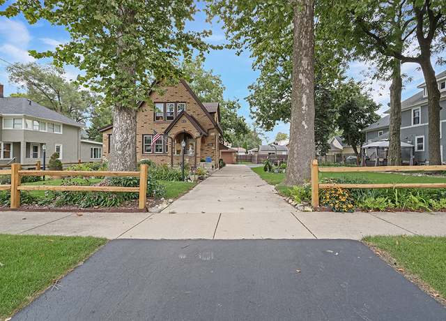 Property at 1326 S Washington St, Lockport, IL 60441, 3 beds, 3 baths