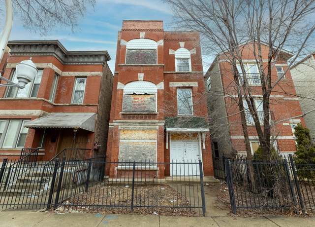 Property at 3018 W Flournoy St, Chicago, IL 60612, 9 beds, 3 baths