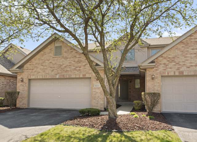 Property at 8031 Nielsen Dr, Tinley Park, IL 60477, 3 beds, 2.5 baths
