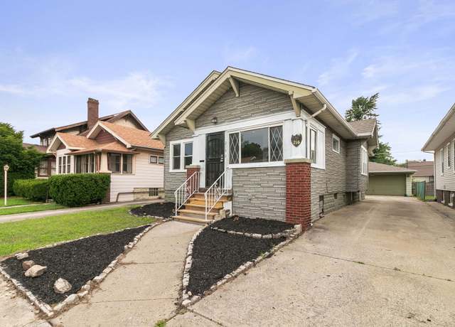 Property at 216 Warren St, Calumet City, IL 60409, 3 beds, 1.5 baths