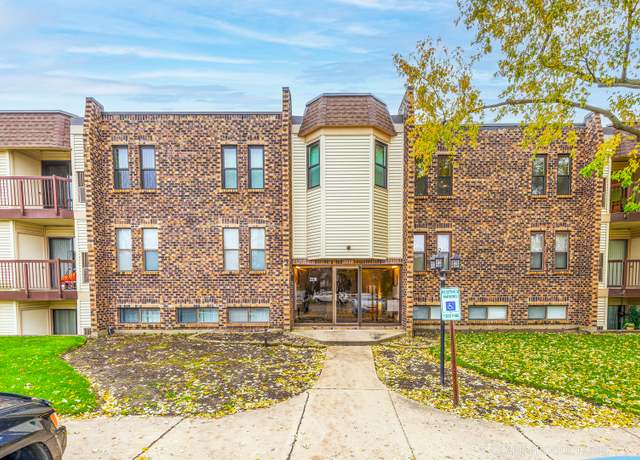 Property at 2218 Country Club Dr #21, Woodridge, IL 60517, 1 bed, 1 bath
