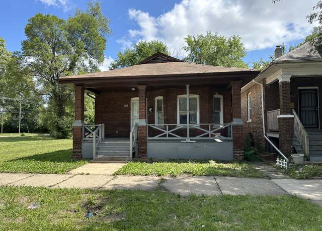 Property at 11807 S Peoria St, Chicago, IL 60643, 3 beds, 1 bath