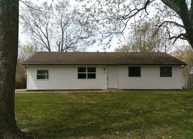 Property at 1507 Thornton Dr, Champaign, IL 61821, 3 beds, 1 bath