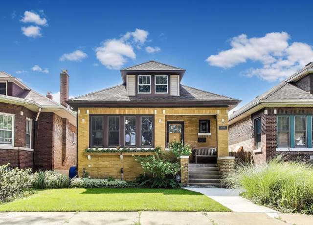 Property at 4704 N Kenton Ave, Chicago, IL 60630, 2 beds, 1 bath