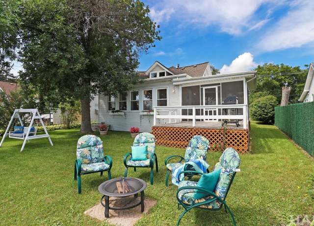 Property at 4821 W Flanders Rd, Mchenry, IL 60050, 3 beds, 1.5 baths