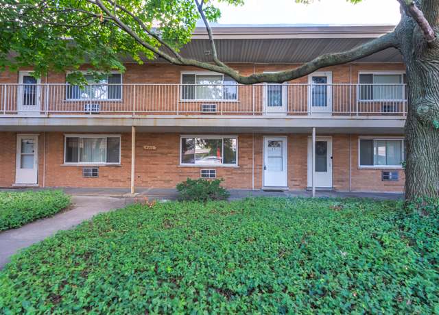 Property at 4211 W 95th St Unit 1C, Oak Lawn, IL 60453, 1 bed, 1 bath