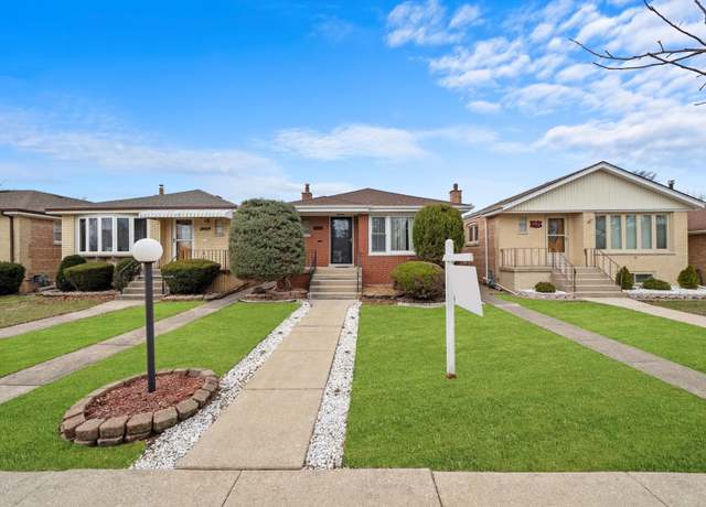 Property at 7754 Moody Ave, Burbank, IL 60459, 4 beds, 2 baths