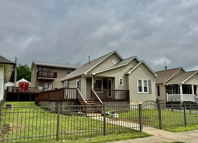 Property at 418 W Devlin St, Spring Valley, IL 61362, 2 beds, 2.5 baths