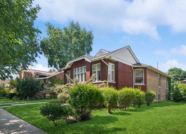 Property at 3622 N Avers Ave, Chicago, IL 60618, 4 beds, 1.5 baths