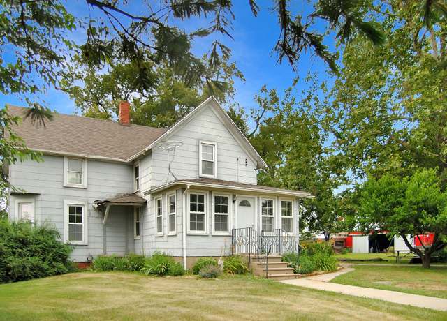 Property at 2840 W Ziebarth Rd, Normal, IL 61761, 4 beds, 2 baths