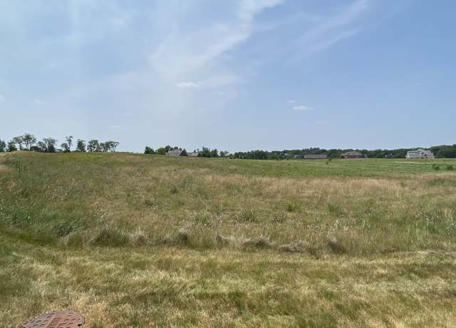 Property at 1200 E Longwood Dr, Woodstock, IL 60098