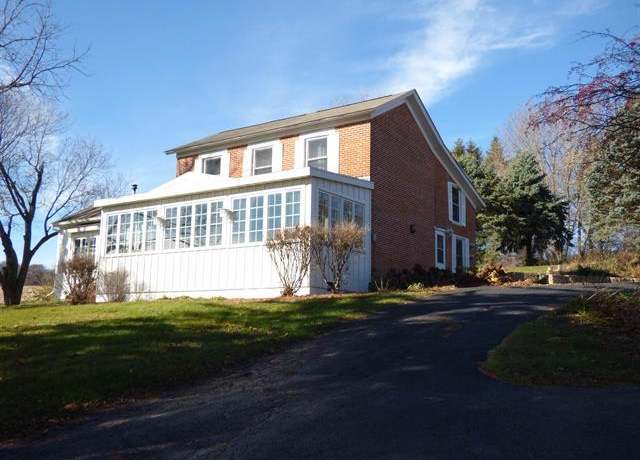 Property at 6036 W Stagecoach Trl, Galena, IL 61036, 3 beds, 2.5 baths