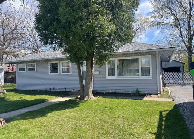 Property at 2009 W Grove Ave, Waukegan, IL 60085, 3 beds, 1 bath