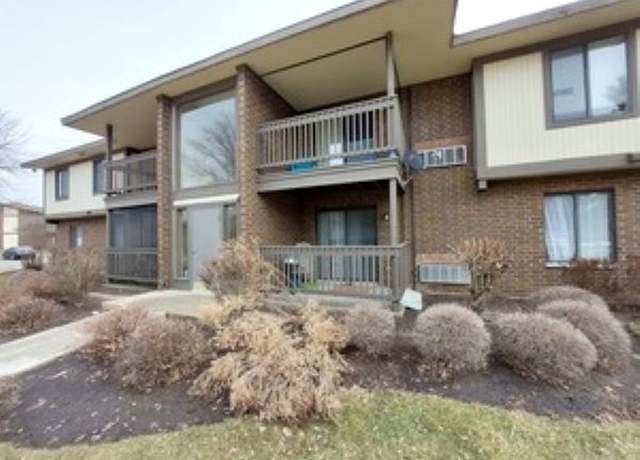 Property at 580 Somerset Ln #3, Crystal Lake, IL 60014, 2 beds, 2 baths