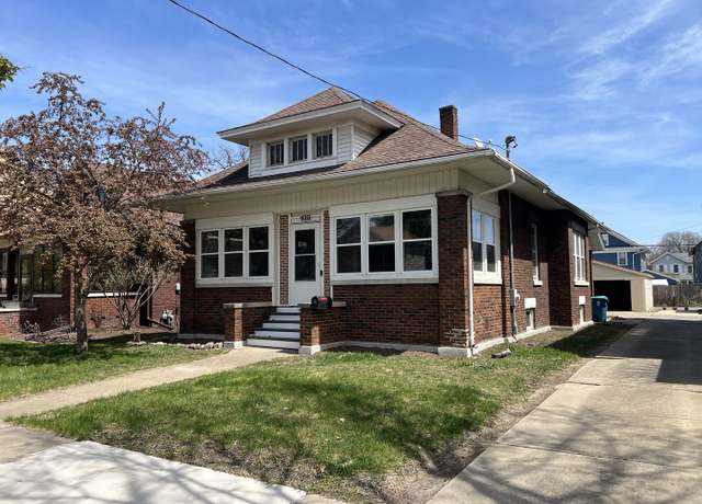 Property at 620 Lebanon St, Aurora, IL 60505, 3 beds, 2 baths