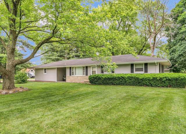 Property at 202 S Bourne St, Tolono, IL 61880, 3 beds, 1 bath