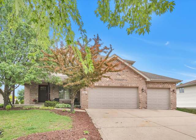 Property at 942 Meadowbrook Rd, Elwood, IL 60421, 4 beds, 2.5 baths