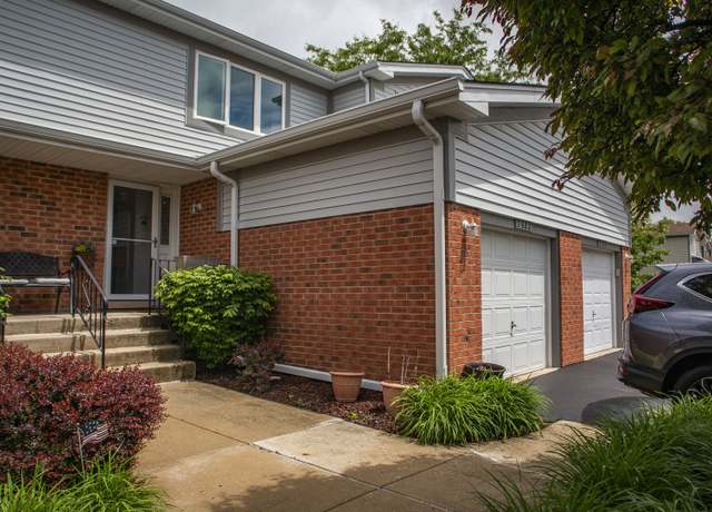 Property at 7902 160th St, Tinley Park, IL 60477, 2 beds, 3.5 baths