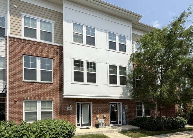 Property at 3551 Kemper Dr, Woodridge, IL 60517, 3 beds, 3.5 baths