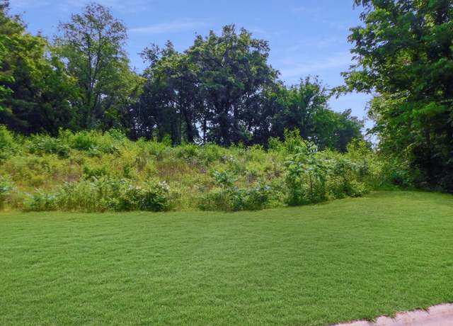Property at 13071 Promontory Trl, Roscoe, IL 61073