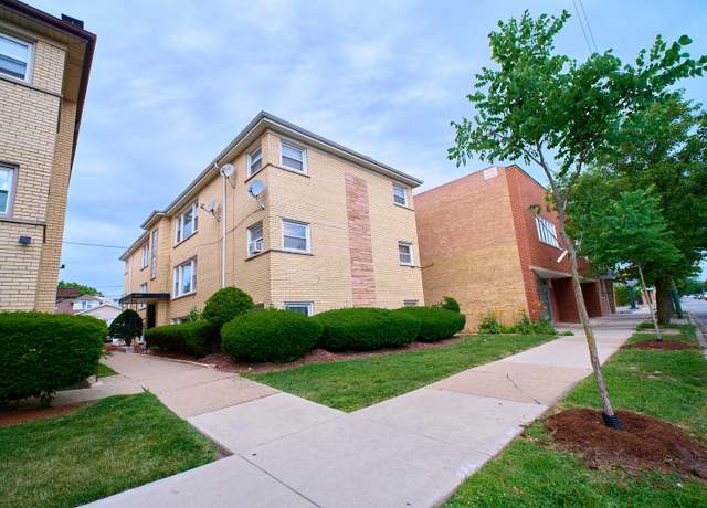 Property at 4444 N Central Ave Unit 2W, Chicago, IL 60630, 2 beds, 1 bath
