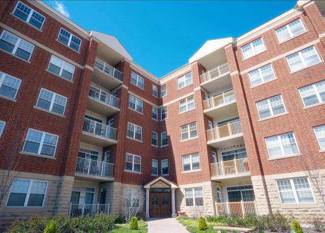 Property at 1 Itasca Pl #408, Itasca, IL 60143, 2 beds, 2 baths