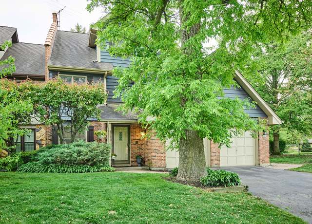 Property at 202 Country Ln #202, Des Plaines, IL 60016, 2 beds, 2 baths