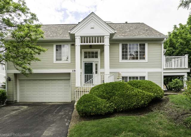 Property at 150 Lucerne Ct #150, Wheeling, IL 60090, 3 beds, 2 baths
