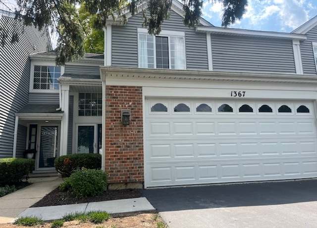 Property at 1367 Spaulding Rd, Bartlett, IL 60103, 2 beds, 2.5 baths