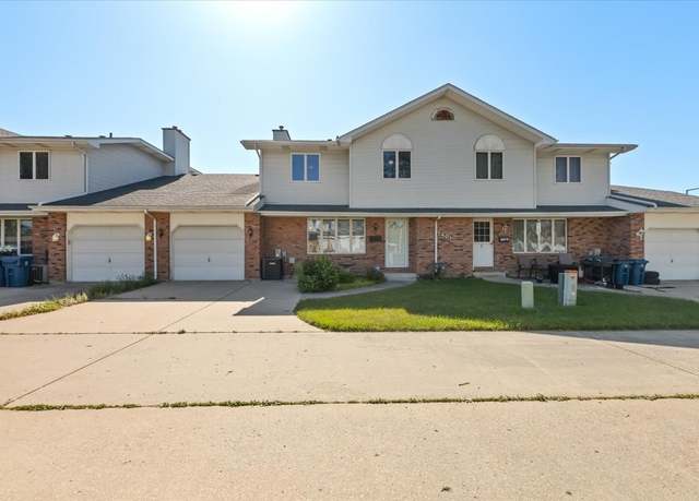 Property at 1401 N Rock Run Dr Unit F, Crest Hill, IL 60403, 2 beds, 1.5 baths