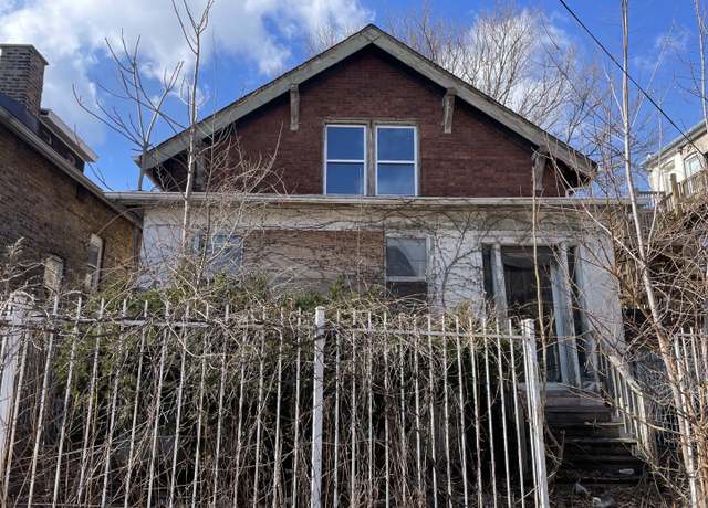 Property at 7310 S Kingston Ave, Chicago, IL 60649, 2 beds, 2.5 baths