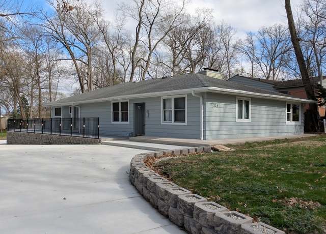 Property at 225 Palm Ave, Rockford, IL 61107, 4 beds, 2 baths